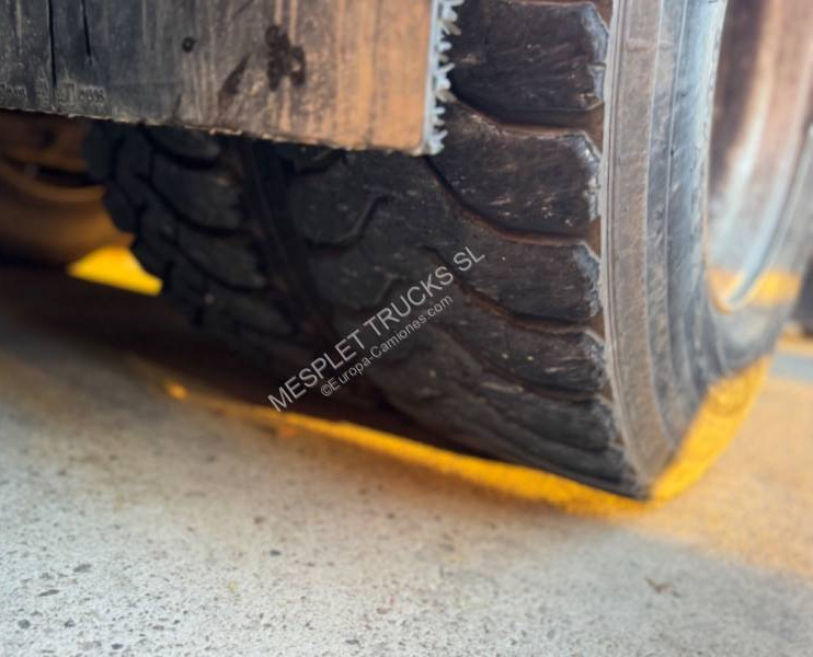 Mercedes Actros 2544 - Xe tải chân không: hình 5 Mercedes Actros 2544 - Xe tải chân không: hình 5