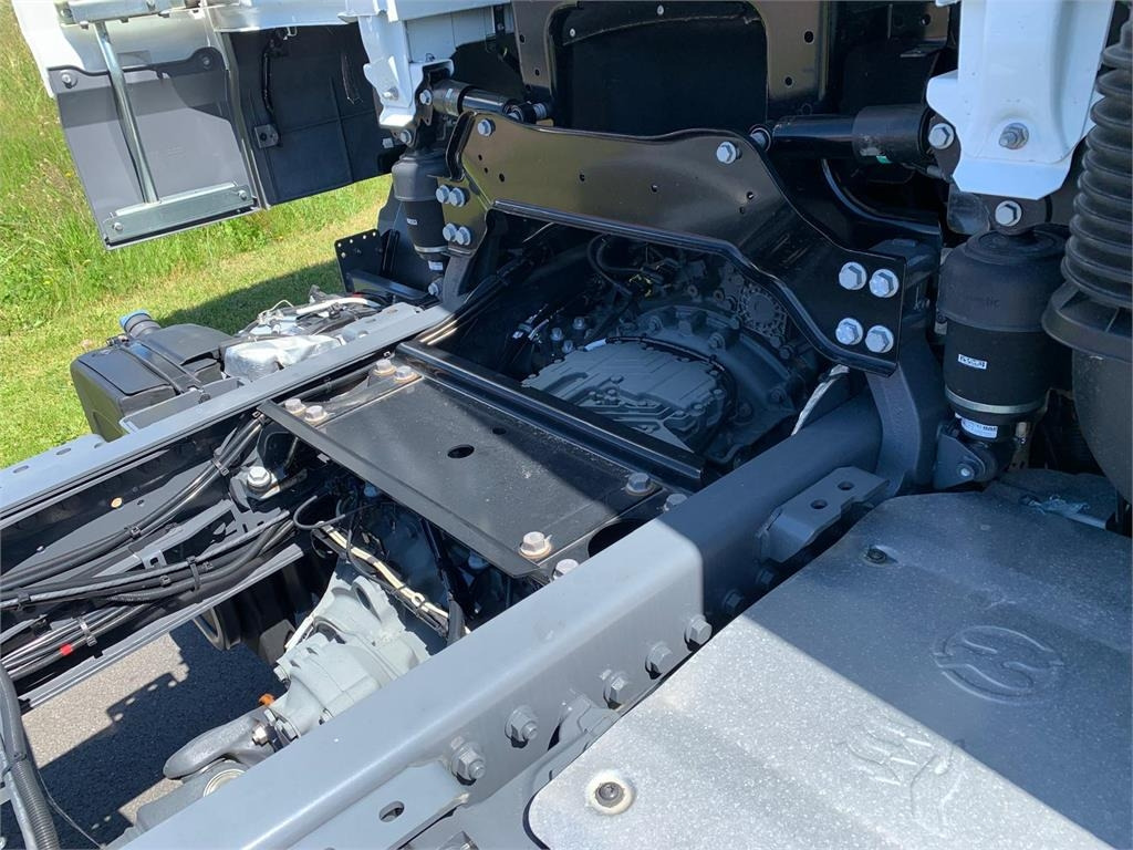 DAF XF 430 FAW 8x4*4 Tridem - Xe tải khung gầm: hình 5 DAF XF 430 FAW 8x4*4 Tridem - Xe tải khung gầm: hình 5