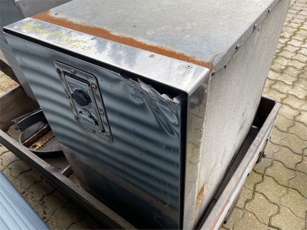 Danbox L480 x H710 x D700 mm - Dụng cụ/ Thiết bị: hình 1 Danbox L480 x H710 x D700 mm - Dụng cụ/ Thiết bị: hình 1