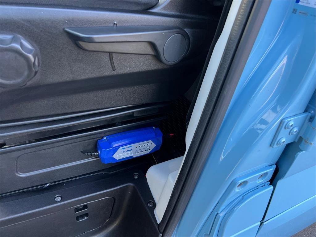 Xe tải hộp Iveco Daily 70C18 - dobbelt cab: hình 11 Xe tải hộp Iveco Daily 70C18 - dobbelt cab: hình 11