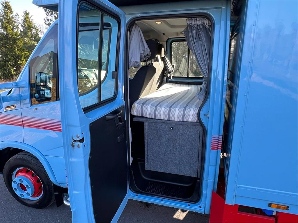 Iveco Daily 70C18 - dobbelt cab - Xe tải hộp: hình 4 Iveco Daily 70C18 - dobbelt cab - Xe tải hộp: hình 4