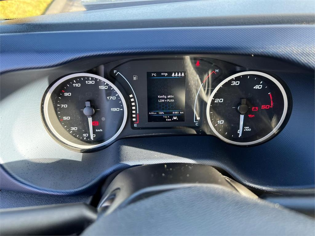 Xe tải hộp Iveco Daily 70C18 - dobbelt cab: hình 21 Xe tải hộp Iveco Daily 70C18 - dobbelt cab: hình 21