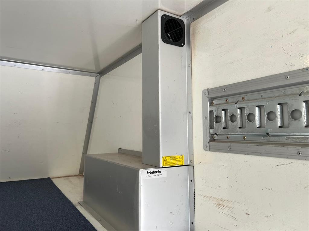 Xe tải hộp Iveco Daily 70C18 - dobbelt cab: hình 22 Xe tải hộp Iveco Daily 70C18 - dobbelt cab: hình 22