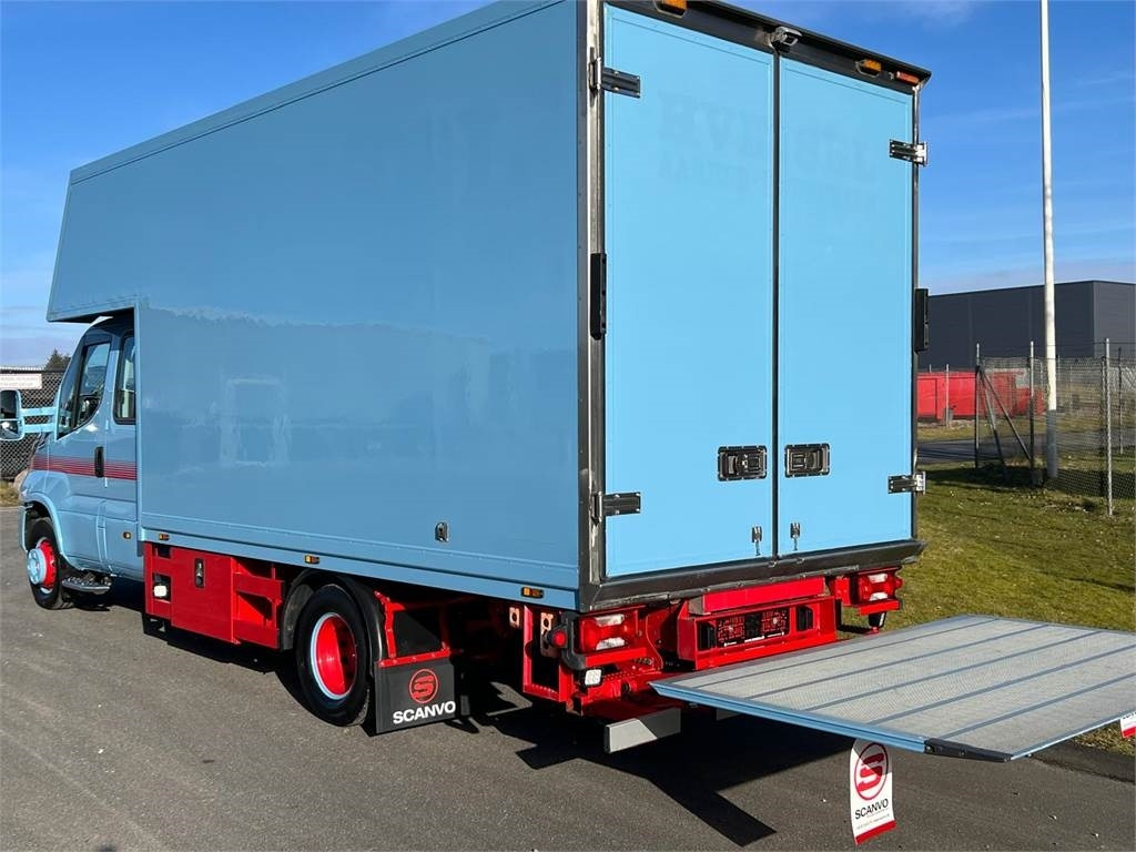 Iveco Daily 70C18 - dobbelt cab - Xe tải hộp: hình 2 Iveco Daily 70C18 - dobbelt cab - Xe tải hộp: hình 2
