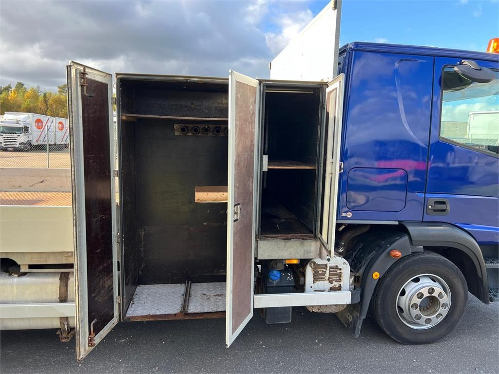 Iveco Euro Cargo 120 E22 - Xe tải chuyên chở tự động: hình 5 Iveco Euro Cargo 120 E22 - Xe tải chuyên chở tự động: hình 5