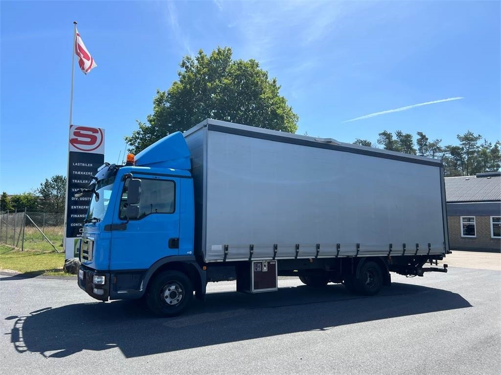 MAN TGL 12-220 BL - Xe tải thùng mui bạt: hình 1 MAN TGL 12-220 BL - Xe tải thùng mui bạt: hình 1