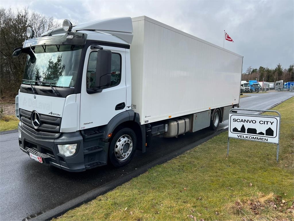 Mercedes-Benz Antos 1824 LnR  - Xe tải hộp: hình 3 Mercedes-Benz Antos 1824 LnR  - Xe tải hộp: hình 3