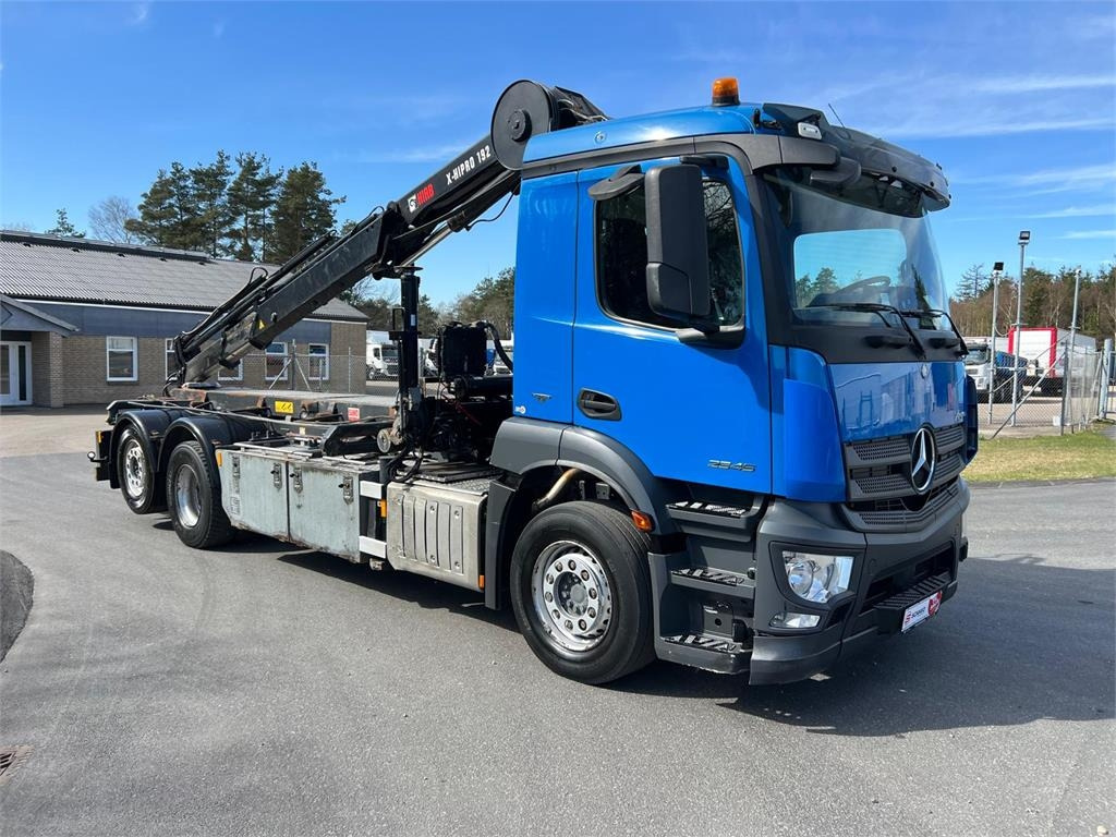 Mercedes-Benz Antos 2546 - Hiab 192 E kran - Xe tải chở thùng nhỏ: hình 3 Mercedes-Benz Antos 2546 - Hiab 192 E kran - Xe tải chở thùng nhỏ: hình 3