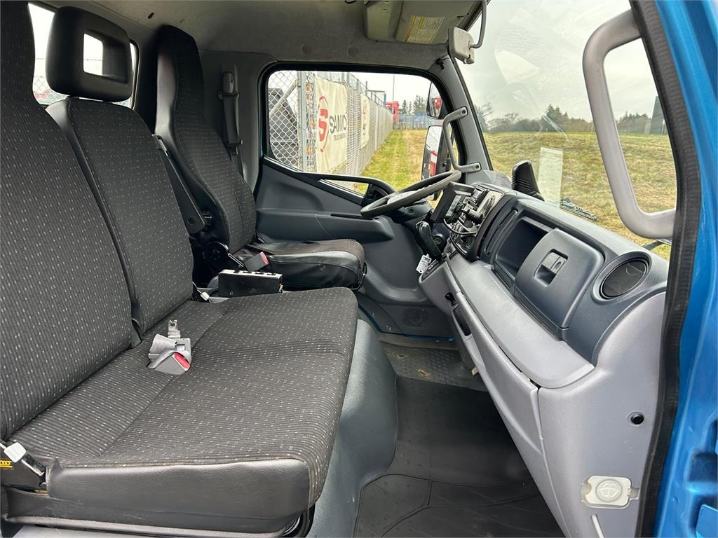 Mitsubishi Fuso CANTER 9C150  - Xe tải nâng móc: hình 5 Mitsubishi Fuso CANTER 9C150  - Xe tải nâng móc: hình 5