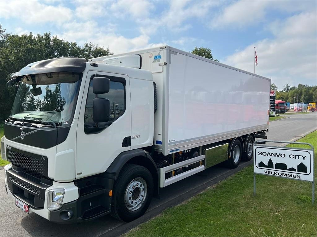 Volvo FE320 6x2*4 - Xe tải hộp: hình 1 Volvo FE320 6x2*4 - Xe tải hộp: hình 1
