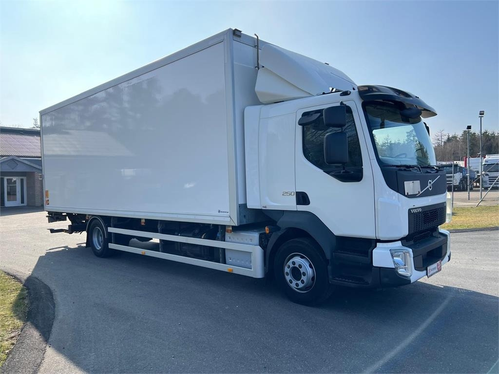 Volvo FL 16 ton 250HK - Xe tải hộp: hình 2 Volvo FL 16 ton 250HK - Xe tải hộp: hình 2