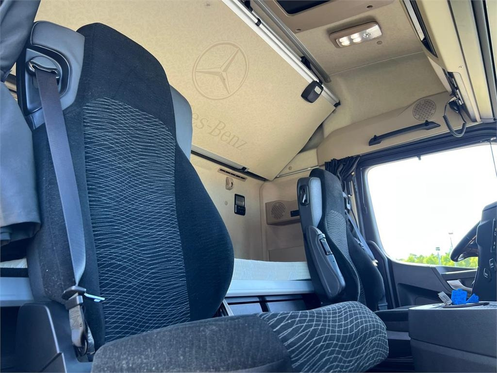 Xe đầu kéo Mercedes-Benz Actros 2545 LS: hình 14