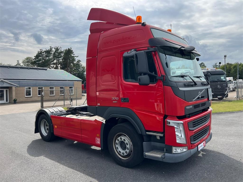 Volvo FM370 - Xe đầu kéo: hình 2 Volvo FM370 - Xe đầu kéo: hình 2