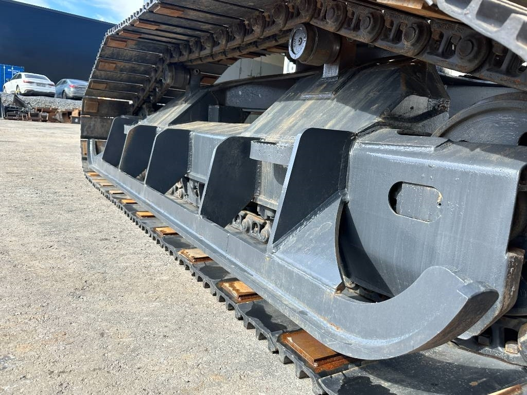 Máy xúc bánh xích Doosan DX 140 LCR-5 metsäalusta: hình 10