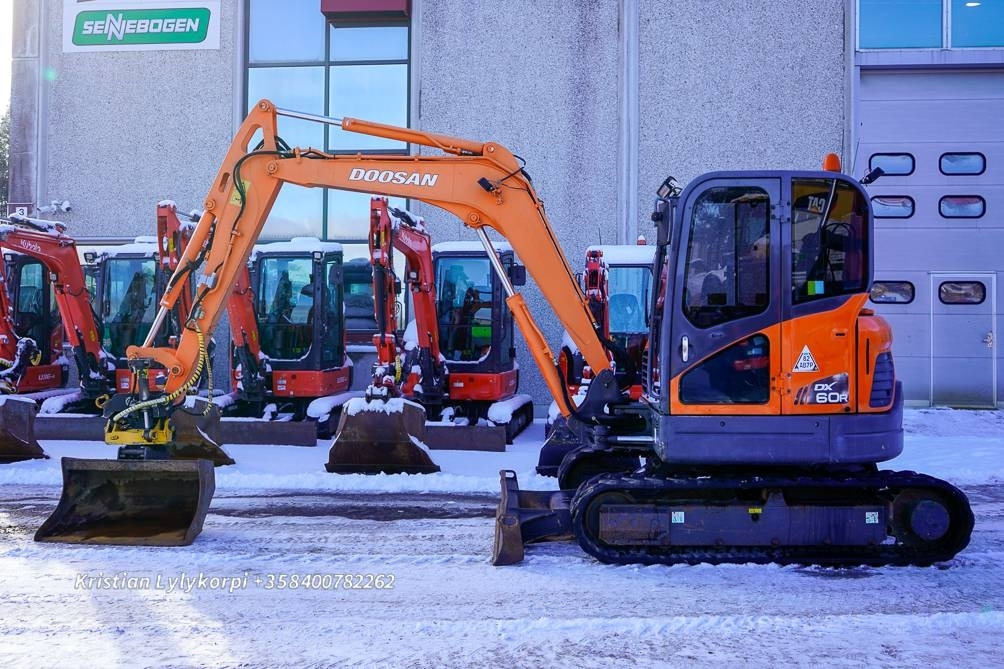 Doosan DX60LCR VARUSTEPAKETILLA - Máy xúc mini: hình 1 Doosan DX60LCR VARUSTEPAKETILLA - Máy xúc mini: hình 1
