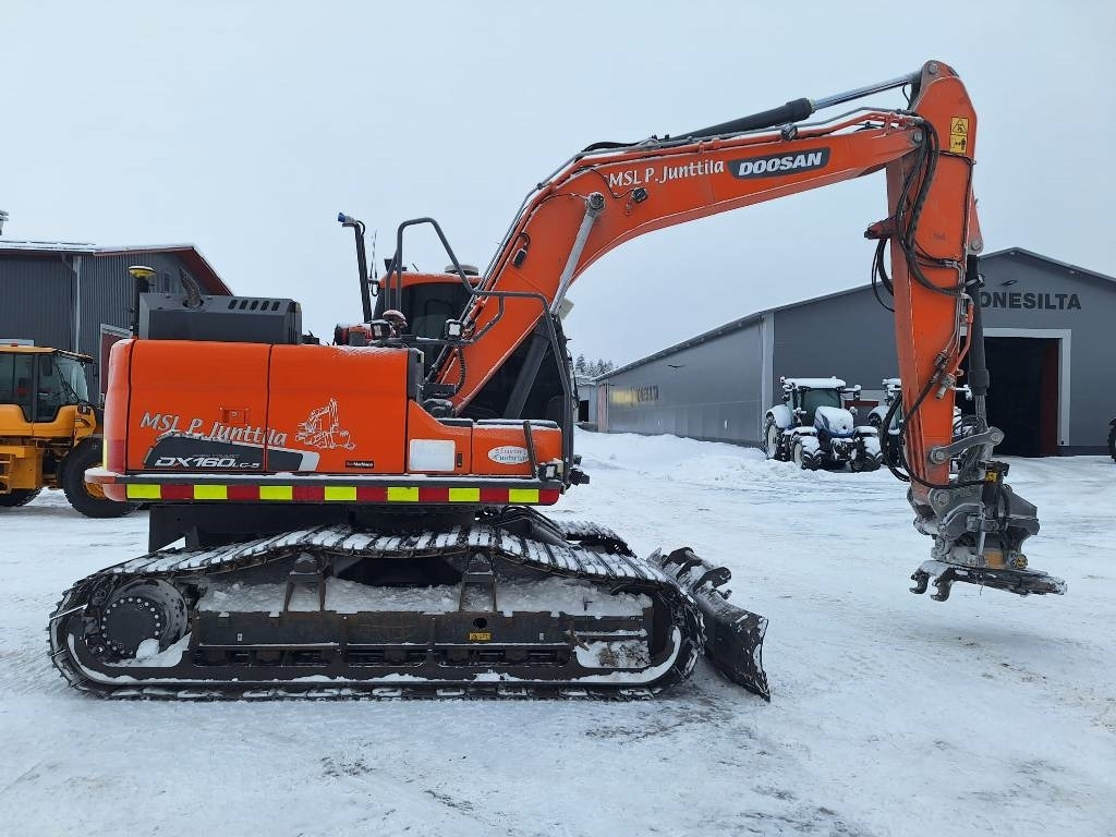 Doosan MYYTY! SOLD! DX160LCH-5 METSÄMALLI - Máy xúc bánh xích: hình 4 Doosan MYYTY! SOLD! DX160LCH-5 METSÄMALLI - Máy xúc bánh xích: hình 4