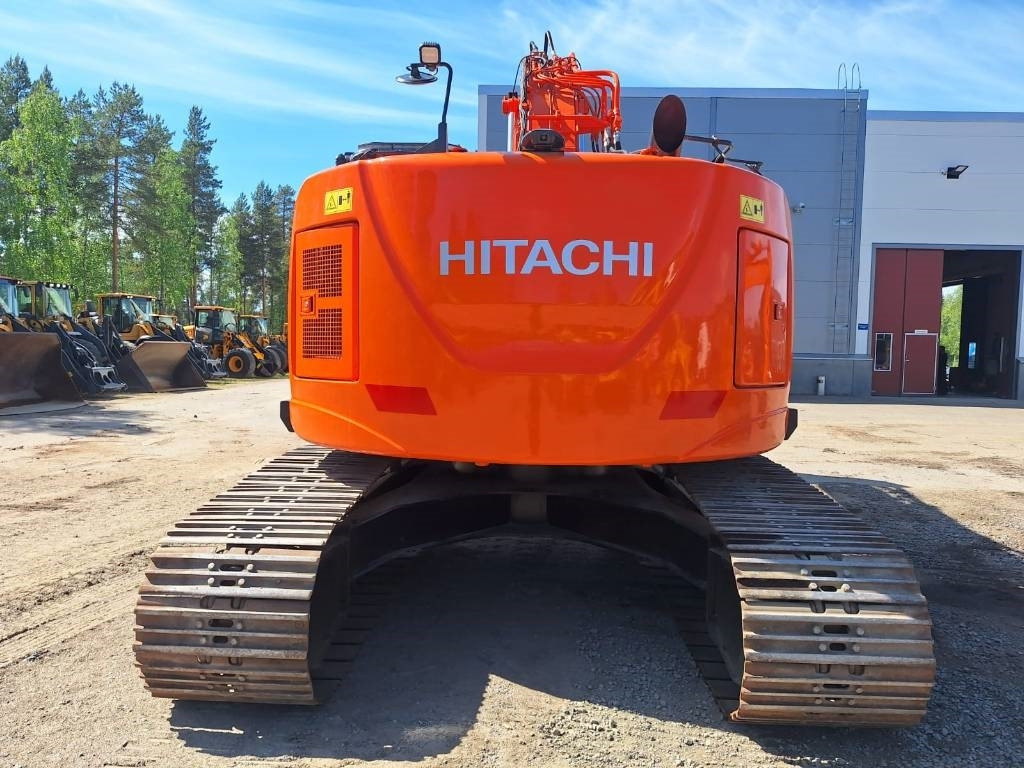 Hitachi MYYTY! SOLD! ZX225USLC-5 PYÖRITTÄJÄ+PIHDIT - Máy xúc bánh xích: hình 3 Hitachi MYYTY! SOLD! ZX225USLC-5 PYÖRITTÄJÄ+PIHDIT - Máy xúc bánh xích: hình 3