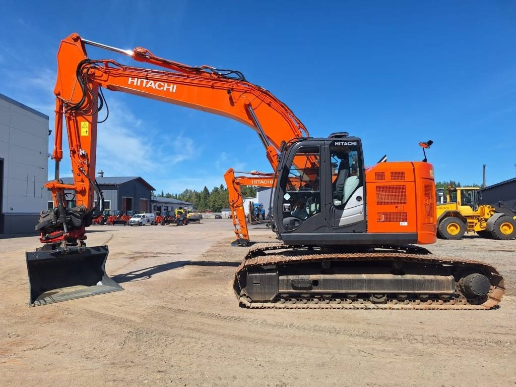 Hitachi MYYTY! SOLD! ZX225USLC-5 PYÖRITTÄJÄ+PIHDIT - Máy xúc bánh xích: hình 1 Hitachi MYYTY! SOLD! ZX225USLC-5 PYÖRITTÄJÄ+PIHDIT - Máy xúc bánh xích: hình 1