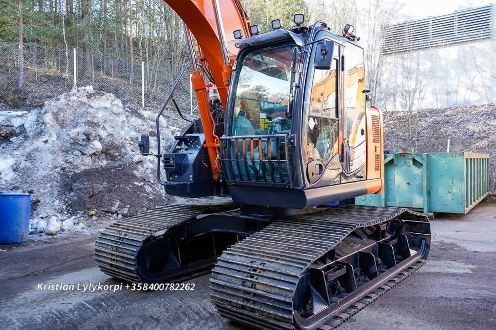 Máy xúc bánh xích Hitachi ZX135US-6 METSÄALUSTALLA: hình 38