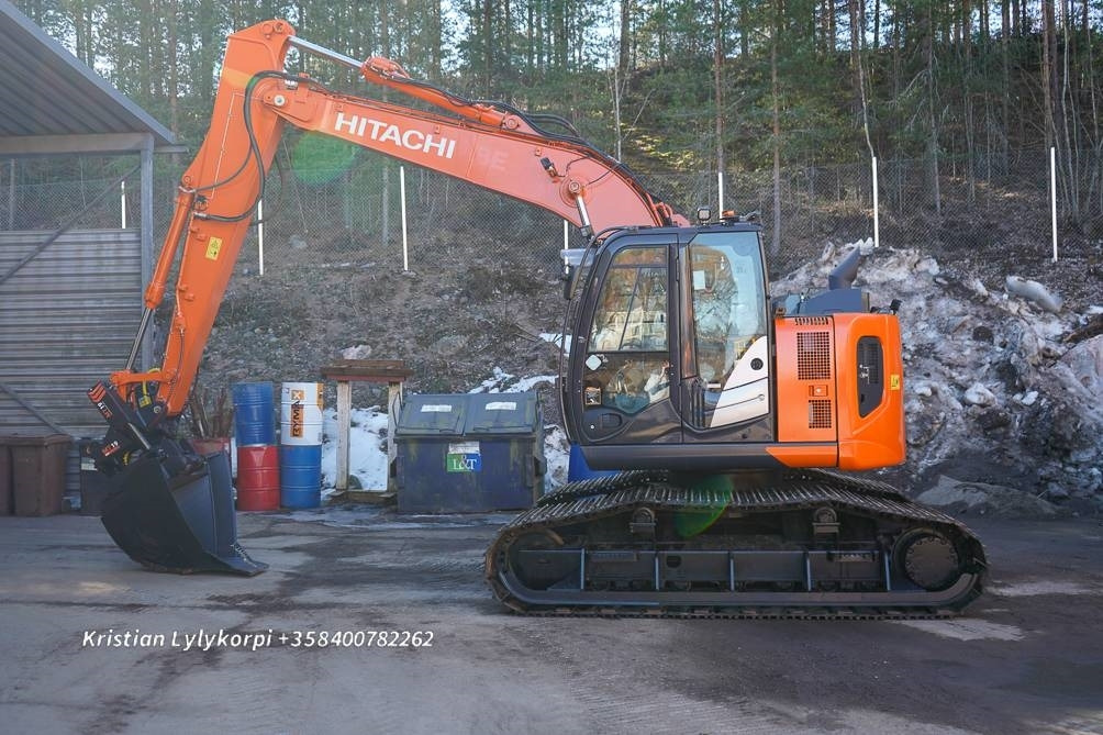 Máy xúc bánh xích Hitachi ZX135US-6 METSÄALUSTALLA: hình 29