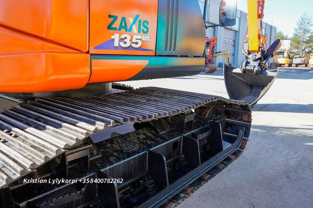 Máy xúc bánh xích Hitachi ZX135US-6 METSÄALUSTALLA: hình 19