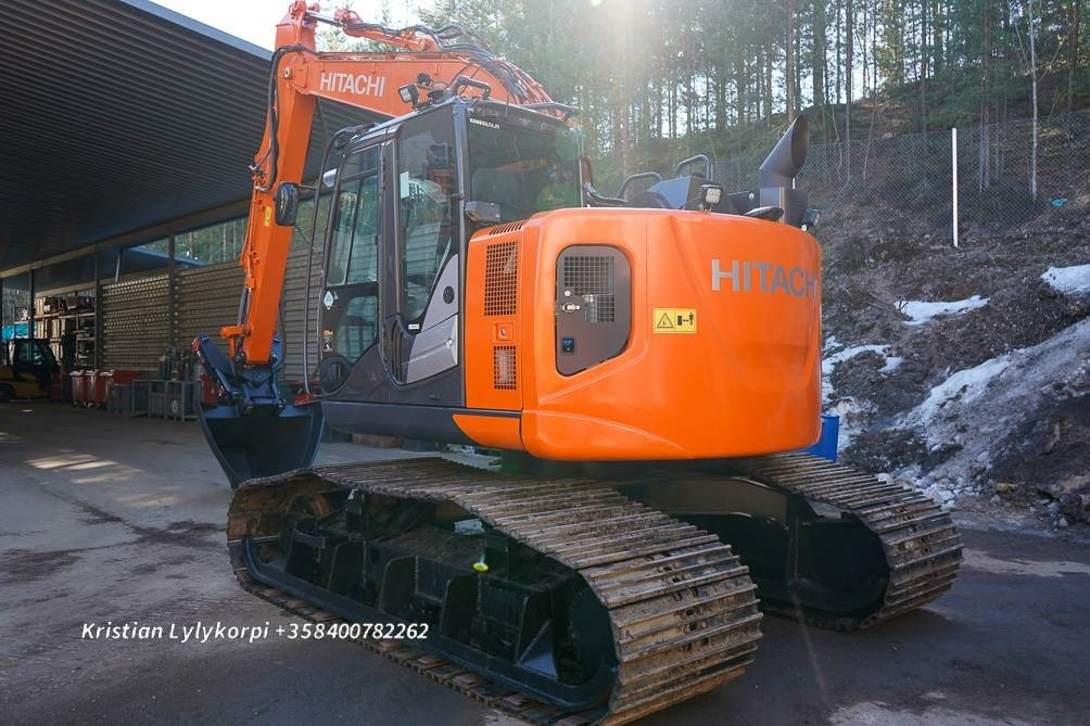 Máy xúc bánh xích Hitachi ZX135US-6 METSÄALUSTALLA: hình 30