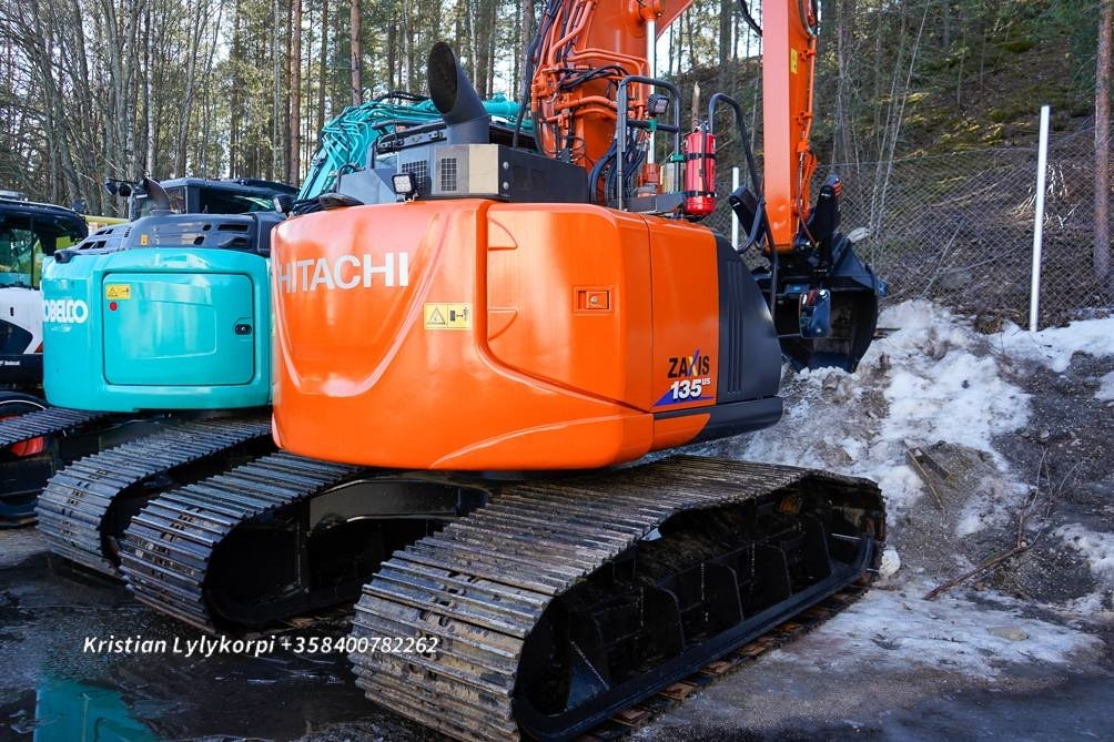 Máy xúc bánh xích Hitachi ZX135US-6 METSÄALUSTALLA: hình 42