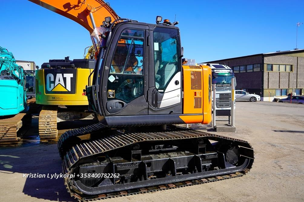 Máy xúc bánh xích Hitachi ZX135US-6 METSÄALUSTALLA: hình 14