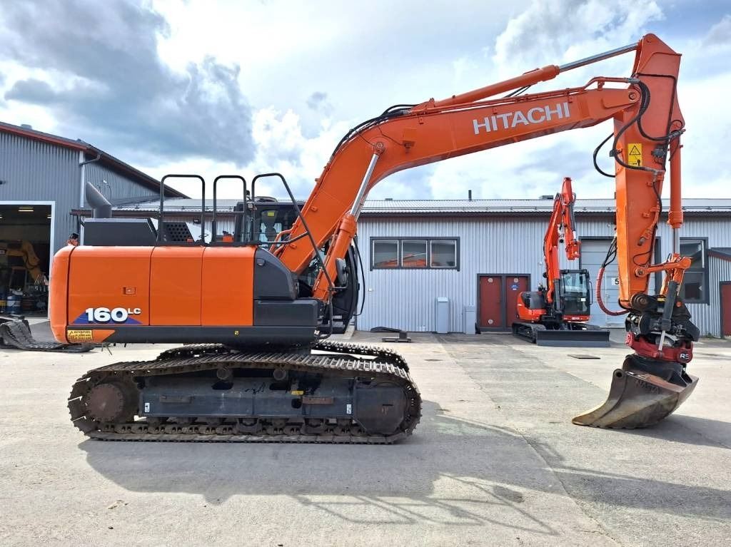 Hitachi ZX160LC-6 PYÖRITTÄJÄLLÄ - Máy xúc bánh xích: hình 5 Hitachi ZX160LC-6 PYÖRITTÄJÄLLÄ - Máy xúc bánh xích: hình 5