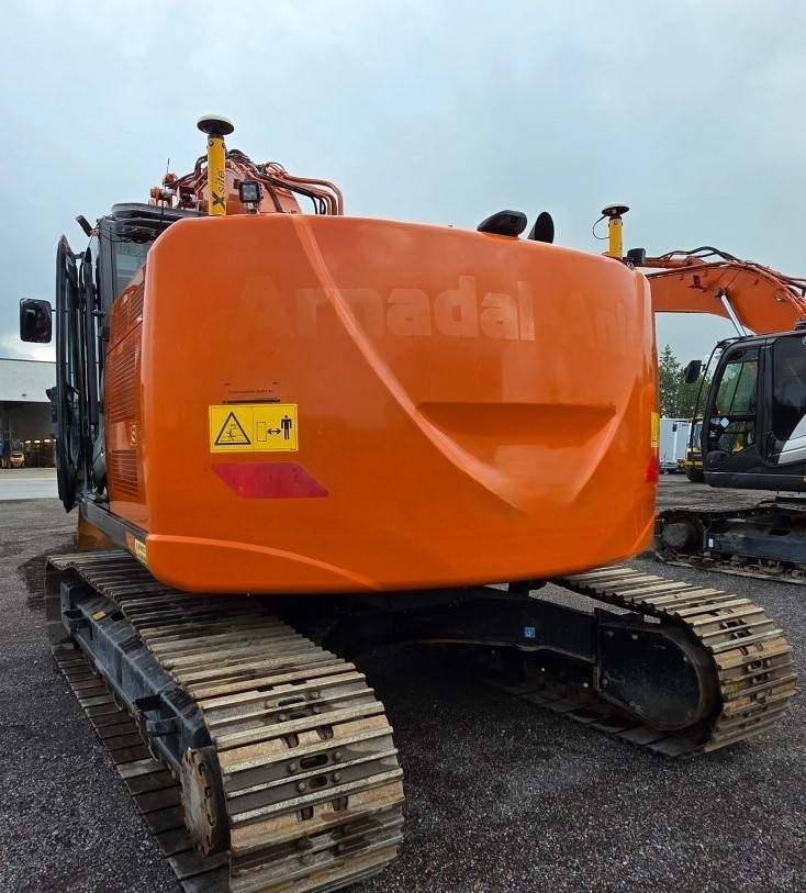 Hitachi ZX225USRLC-6 - Máy xúc bánh xích: hình 2 Hitachi ZX225USRLC-6 - Máy xúc bánh xích: hình 2
