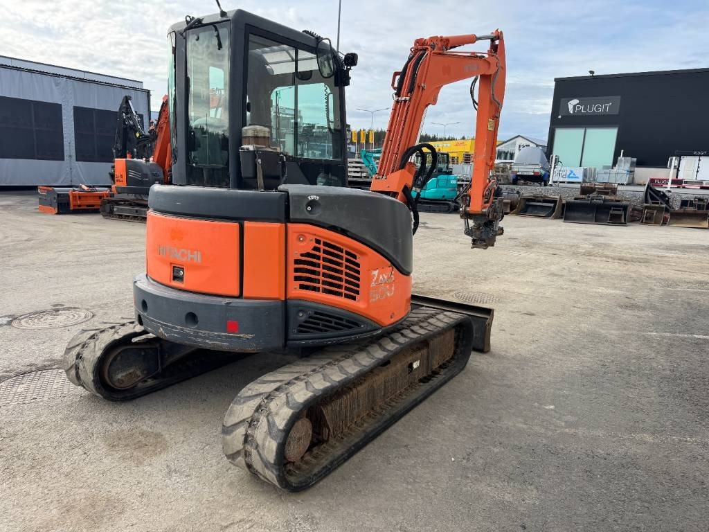 Hitachi ZX50U-2 PYÖRITTÄJÄLLÄ - Máy xúc mini: hình 5 Hitachi ZX50U-2 PYÖRITTÄJÄLLÄ - Máy xúc mini: hình 5