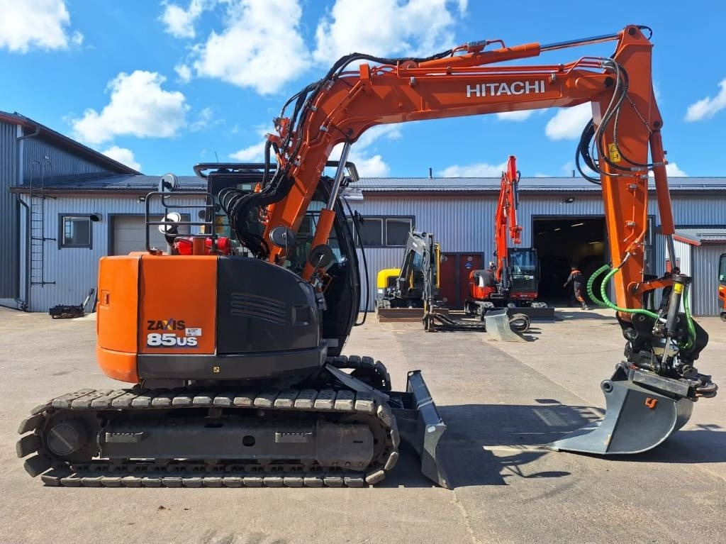 Hitachi ZX85US-6 HUIPPUVARUSTEILLA - Máy xúc mini: hình 5 Hitachi ZX85US-6 HUIPPUVARUSTEILLA - Máy xúc mini: hình 5