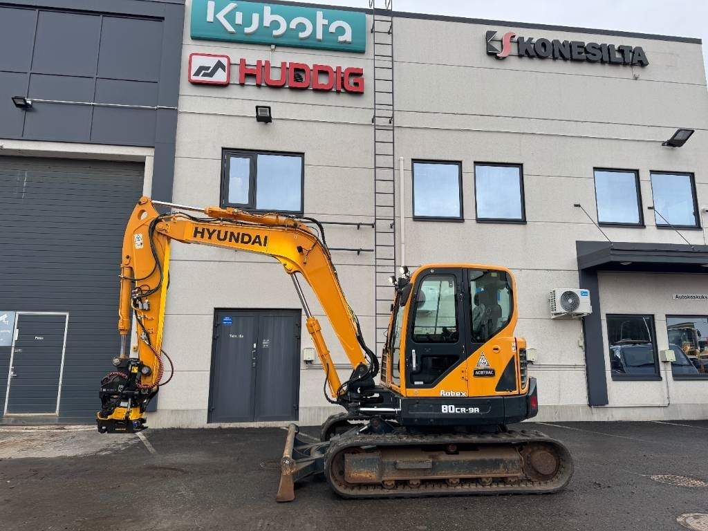 Hyundai R80CR-9A PYÖRITTÄJÄLLÄ  - Máy xúc mini: hình 1 Hyundai R80CR-9A PYÖRITTÄJÄLLÄ  - Máy xúc mini: hình 1