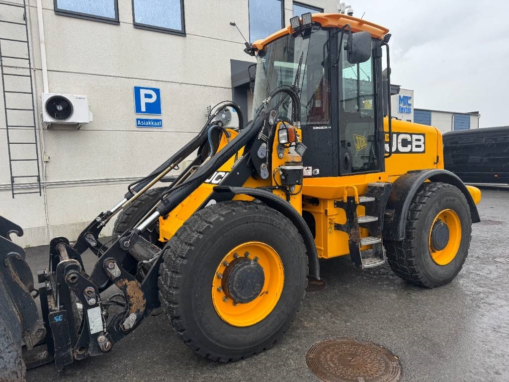 JCB 416 HT HYVÄT VARUSTEET - Máy xúc lật bánh lốp: hình 3 JCB 416 HT HYVÄT VARUSTEET - Máy xúc lật bánh lốp: hình 3