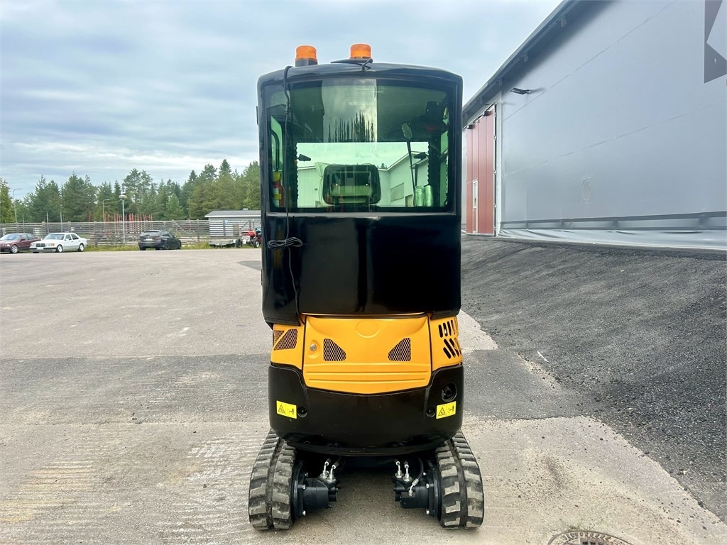 JPC HT18 HYTILLÄ KUIN UUSI - Máy xúc mini: hình 3 JPC HT18 HYTILLÄ KUIN UUSI - Máy xúc mini: hình 3