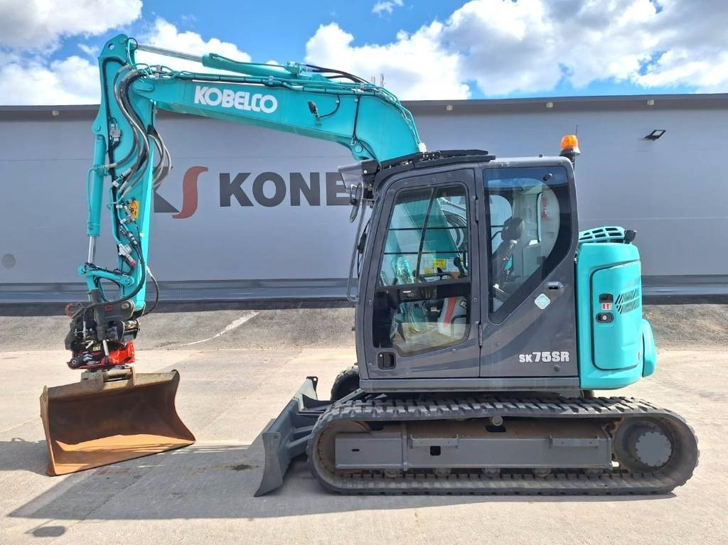Kobelco MYYTY! SOLD! SK75SR-7 PYÖRITTÄJÄLLÄ - Máy xúc mini: hình 1 Kobelco MYYTY! SOLD! SK75SR-7 PYÖRITTÄJÄLLÄ - Máy xúc mini: hình 1
