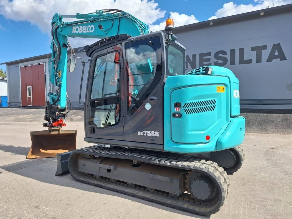 Kobelco MYYTY! SOLD! SK75SR-7 PYÖRITTÄJÄLLÄ - Máy xúc mini: hình 2 Kobelco MYYTY! SOLD! SK75SR-7 PYÖRITTÄJÄLLÄ - Máy xúc mini: hình 2