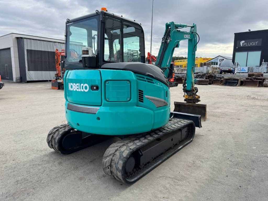 Kobelco SK45SRX-6 Pyörittäjä pihdeillä - Máy xúc mini: hình 5 Kobelco SK45SRX-6 Pyörittäjä pihdeillä - Máy xúc mini: hình 5