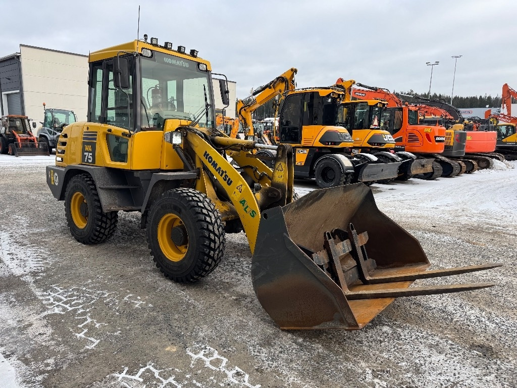 Komatsu WA75-3 30KM/H, 1-omistaja - Máy xúc lật bánh lốp: hình 5 Komatsu WA75-3 30KM/H, 1-omistaja - Máy xúc lật bánh lốp: hình 5