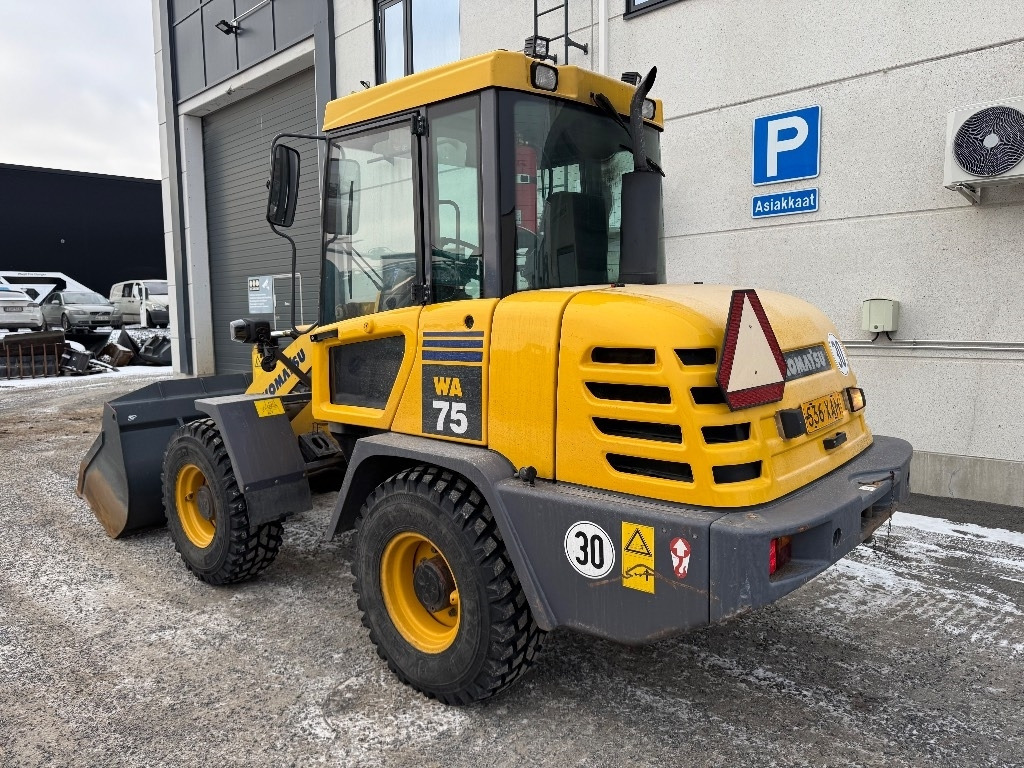 Komatsu WA75-3 30KM/H, 1-omistaja - Máy xúc lật bánh lốp: hình 2 Komatsu WA75-3 30KM/H, 1-omistaja - Máy xúc lật bánh lốp: hình 2