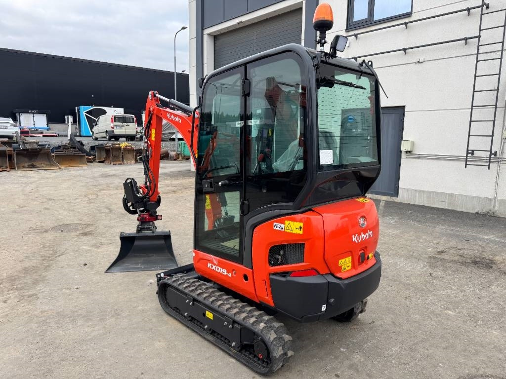 Kubota KX 019-4 - Máy xúc mini: hình 3 Kubota KX 019-4 - Máy xúc mini: hình 3