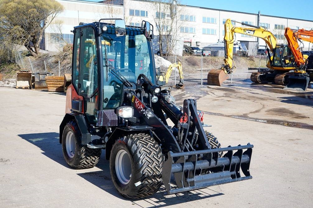 Kubota RT260-2 DELUXE - Máy xúc lật bánh lốp: hình 4 Kubota RT260-2 DELUXE - Máy xúc lật bánh lốp: hình 4