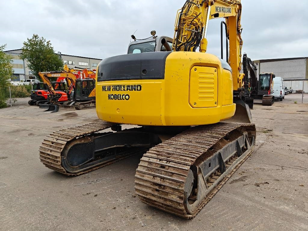 New Holland E200SRLC KALLISTUVA KAUHA - Máy xúc bánh xích: hình 5 New Holland E200SRLC KALLISTUVA KAUHA - Máy xúc bánh xích: hình 5