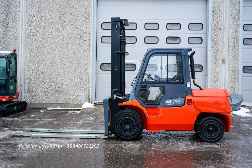 Toyota 42-7DA50 - Xe nâng diesel: hình 1 Toyota 42-7DA50 - Xe nâng diesel: hình 1