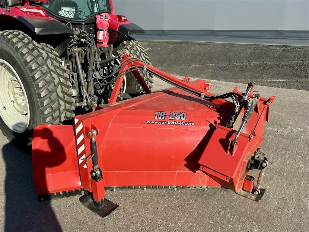 Valtra MYYTY!!SOLD!!A94 KAUHA+LUMILINKO - Máy cày: hình 5 Valtra MYYTY!!SOLD!!A94 KAUHA+LUMILINKO - Máy cày: hình 5