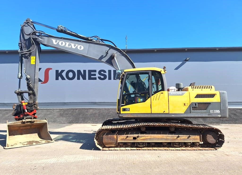 Volvo EC220DL PYÖRITTÄJÄLLÄ - Máy xúc bánh xích: hình 1 Volvo EC220DL PYÖRITTÄJÄLLÄ - Máy xúc bánh xích: hình 1