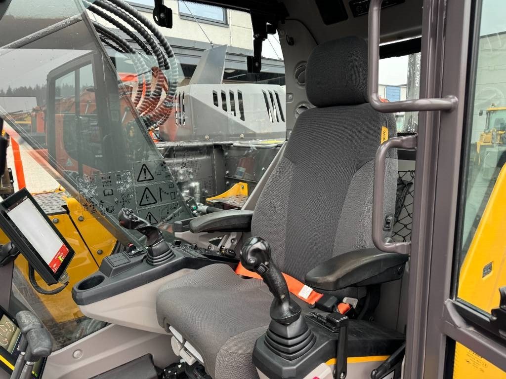 Cho thuê Volvo ECR 235 EL Vähän ajettu / Stage V  Volvo ECR 235 EL Vähän ajettu / Stage V: hình 17