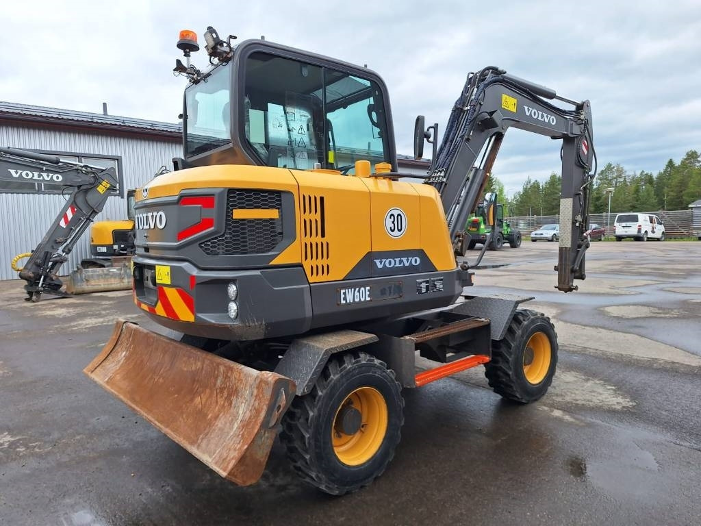Volvo EW60E VÄHÄN AJETTU - Máy xúc bánh lốp: hình 4 Volvo EW60E VÄHÄN AJETTU - Máy xúc bánh lốp: hình 4