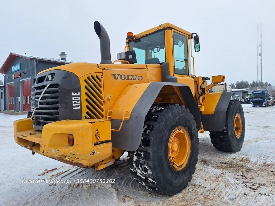 Volvo L120E - Máy xúc lật bánh lốp: hình 4 Volvo L120E - Máy xúc lật bánh lốp: hình 4