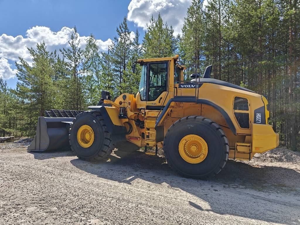 Volvo L220H - Máy xúc lật bánh lốp: hình 2 Volvo L220H - Máy xúc lật bánh lốp: hình 2